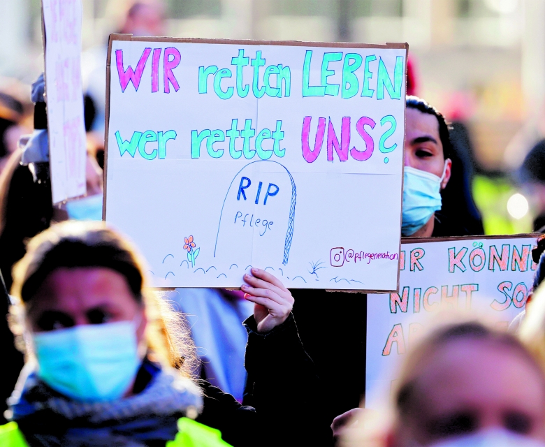 Die Unzufriedenheit unter den Pflegekräften in Deutschland ist groß: Demonstration in Köln