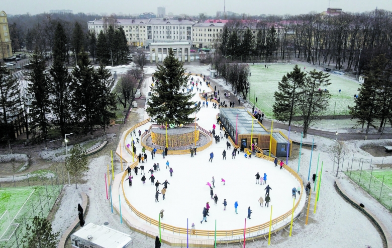 Beliebt beim Königsberger Publikum: Die Eislaufbahn am Stadion „Baltika“