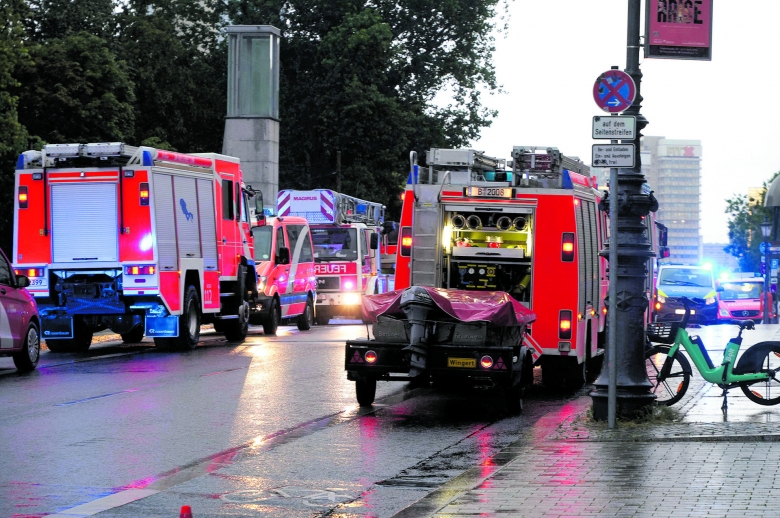 Berlin-Mitte: Feuerwehreinsatz am Nikolaiviertel