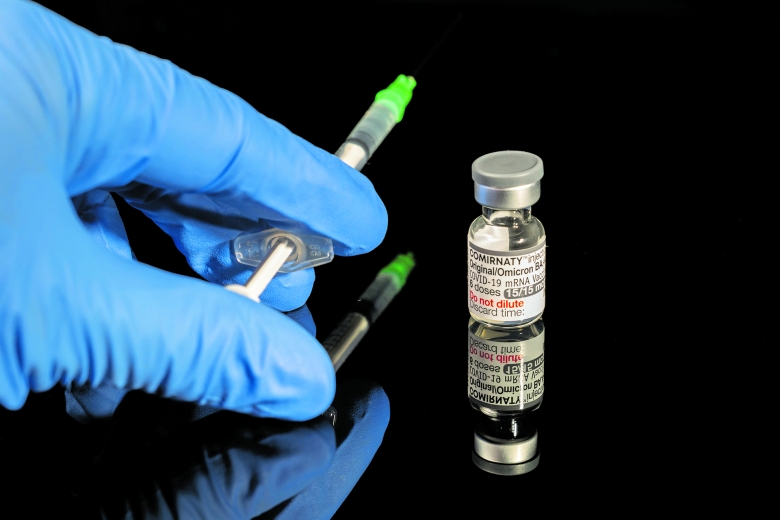 Einer der Impfstoffe, um dessen Wirksamkeit oder Schädlichkeit Experten streiten: Comirnaty von BioNtech/Pfizer