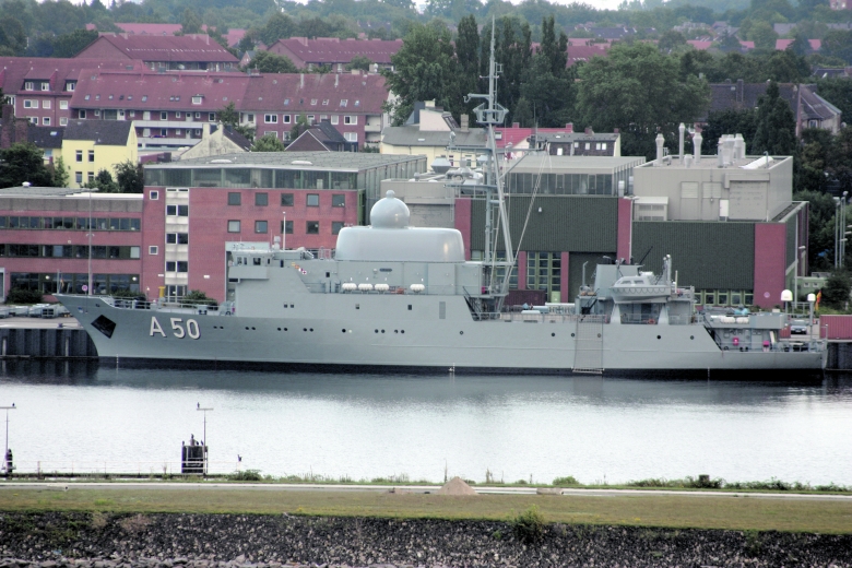 Im Hafen von Kiel: Das Aufklärungsschiff der Deutschen Marine „Alster“ operierte zum Zeitpunkt der Anschläge in der Ostsee