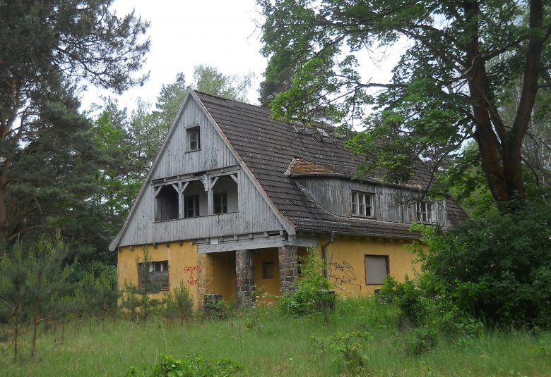 Darin will keiner mehr wohnen: Verfallene Villa des SS-Wachpersonals von Ravensbrück bei Fürstenberg an der Havel