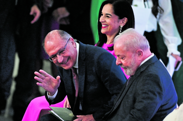 Wird er demnächst die Geschicke Brasiliens lenken? Geraldo Alckmin (l.) mit Präsident Luiz Inácio Lula da Silva (r.)