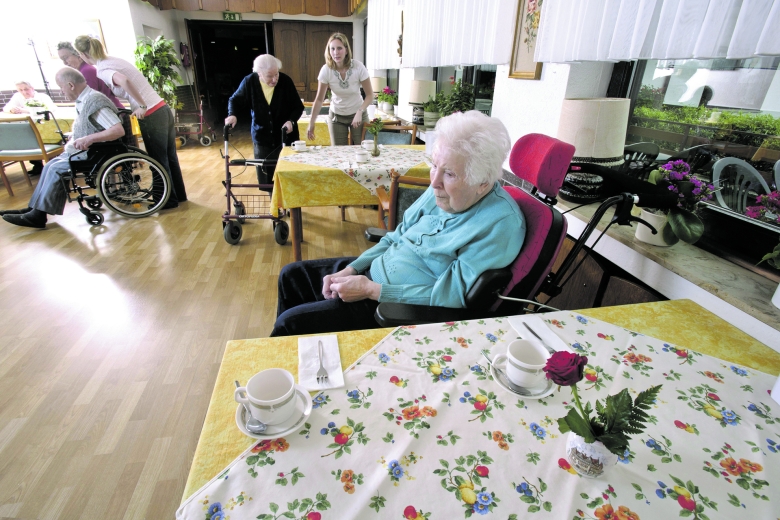 Immer öfter von Altersarmut bedroht: Bewohner von Pflegeheimen