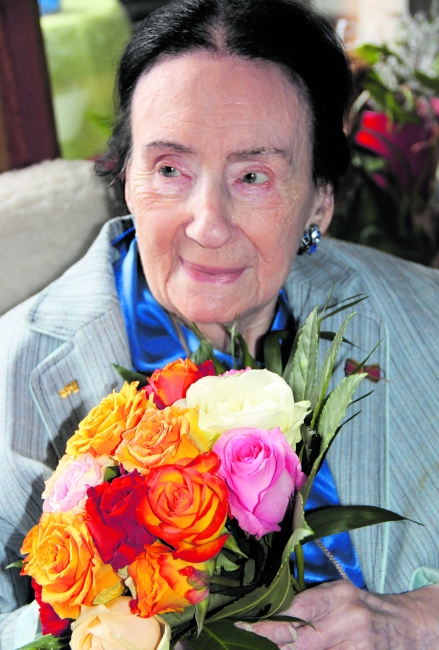 Blickte auf ein Leben in bewegter Zeit zurück: Ruth Geede an ihrem 100. Geburtstag