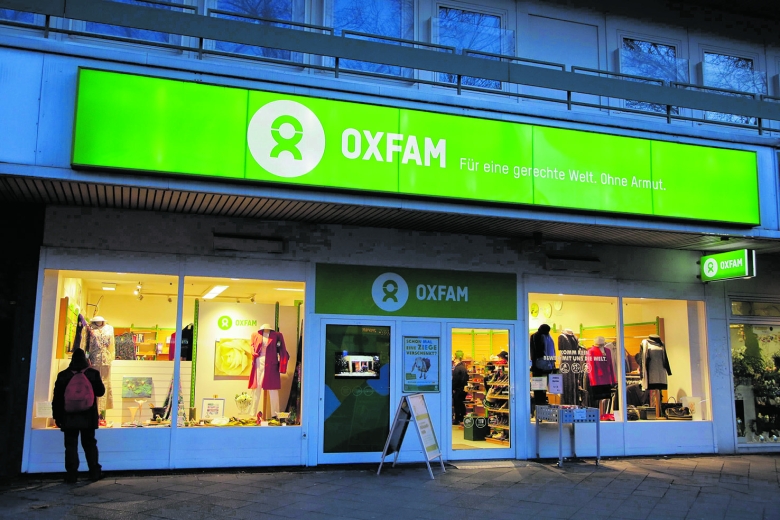 Drinnen wird „gerecht“ gegendert: Oxfam-Filiale in Berlin 