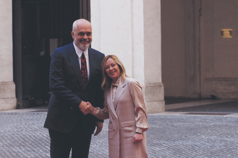 Italiens Regierungschefin hat vergangenen November mit ihrem albanischen Amtskollegen die bilaterale Grundlage geschaffen: Edi Rama und Giorgia Meloni am 6. November in Rom