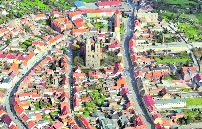 Gehört zum Verband von 31 brandenburgischen „Städten mit historischem Stadtkern“: Jüterbog mit der Stadtkirche St. Nikolai im Zentrum
