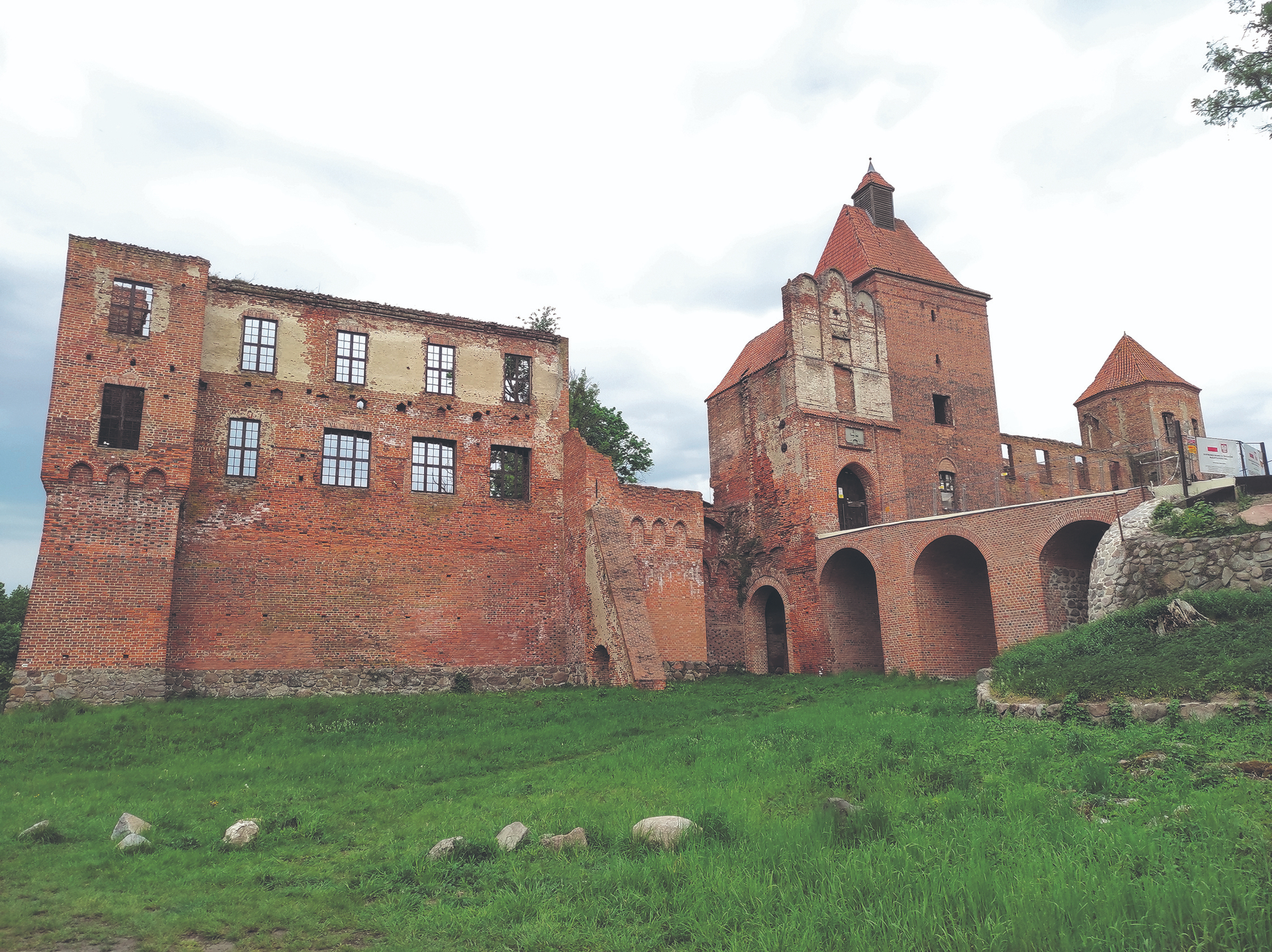 Aktueller Zustand der Burg: Ein Teil wurde bereits wiederhergestellt