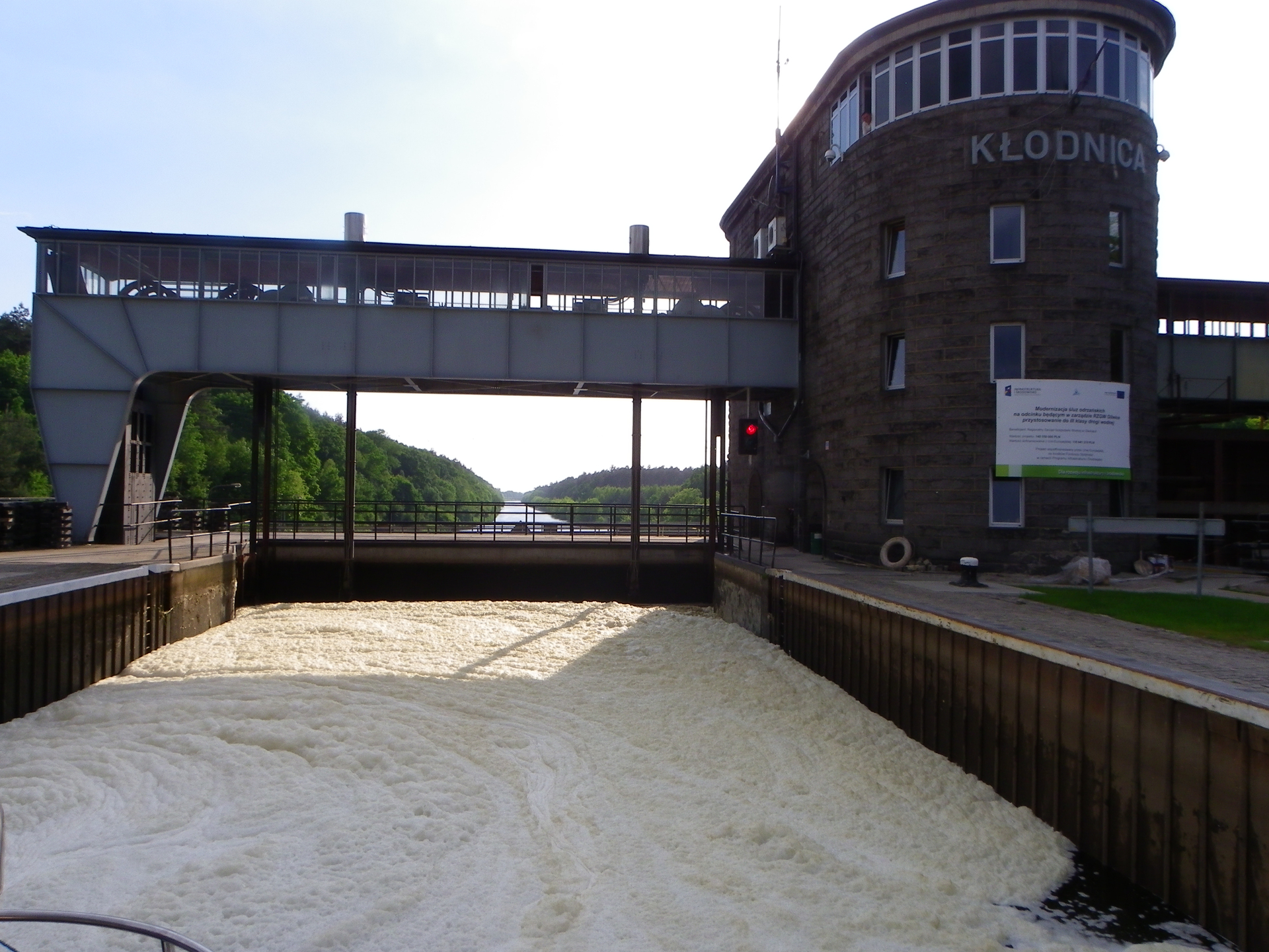 Sauerstoffarmes Wasser: Klodnitzer Schleuse kurz vor der „Mündung“ des Gleiwitzer Kanals in die Oder