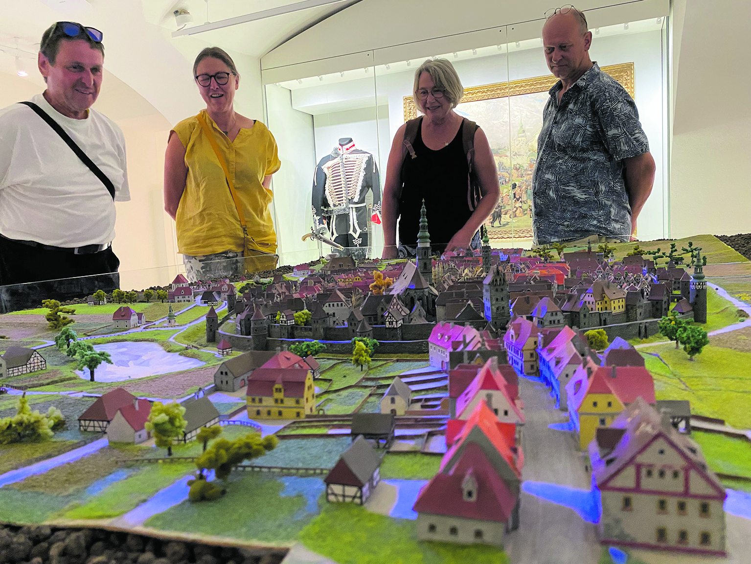 Die Besucher des Keramikmuseums in Bunzlau bekommen eine abwechslungsreiche Ausstellung geboten, die von Stadtmodellen bis zur Teekanne reicht