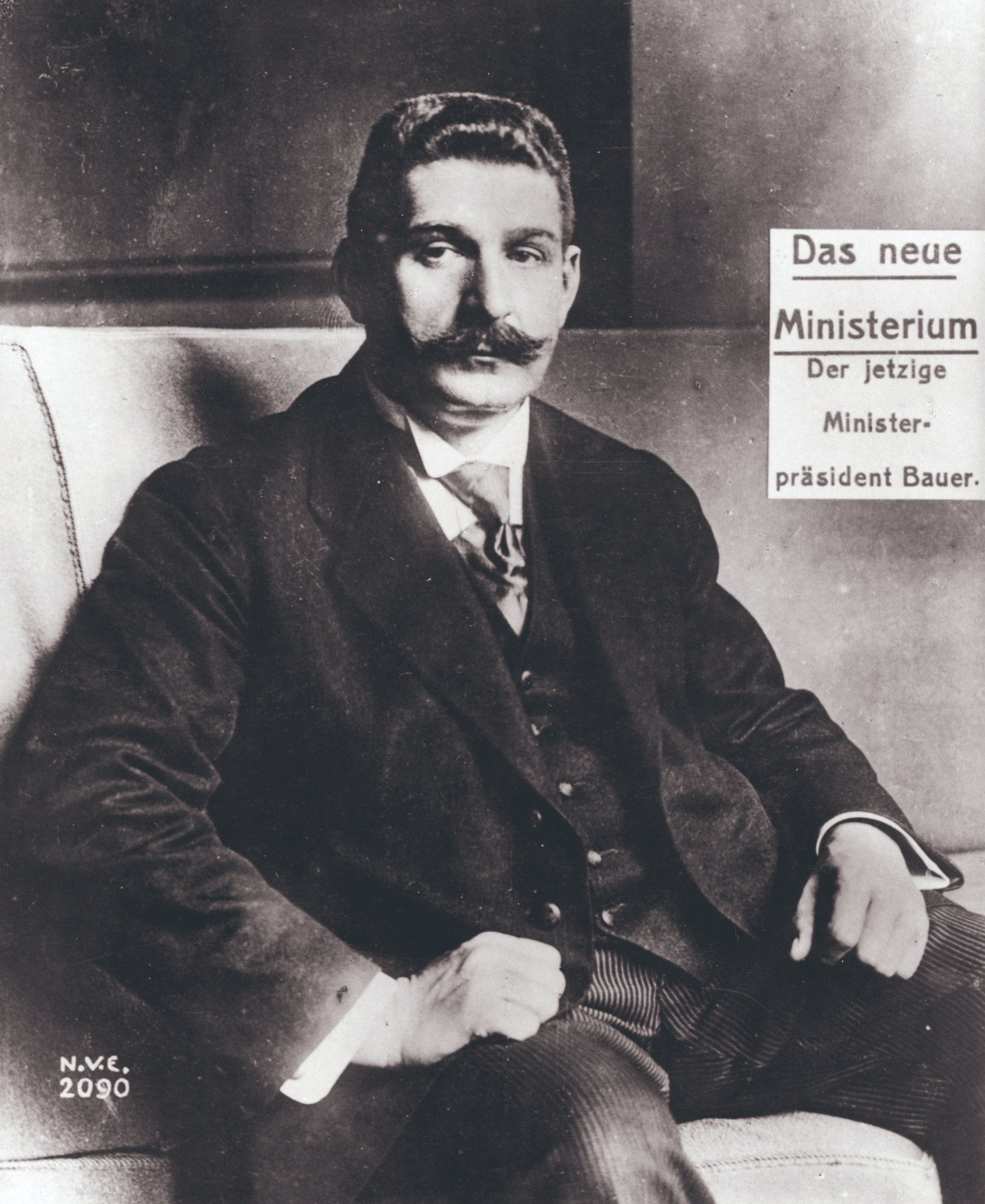 Der gebürtige Darkehmer Gustav Bauer wurde erst Gewerkschaftsführer, dann SPD-Politiker und erlangte 1919 das Amt des Ministerpräsideten und Reichskanzlers