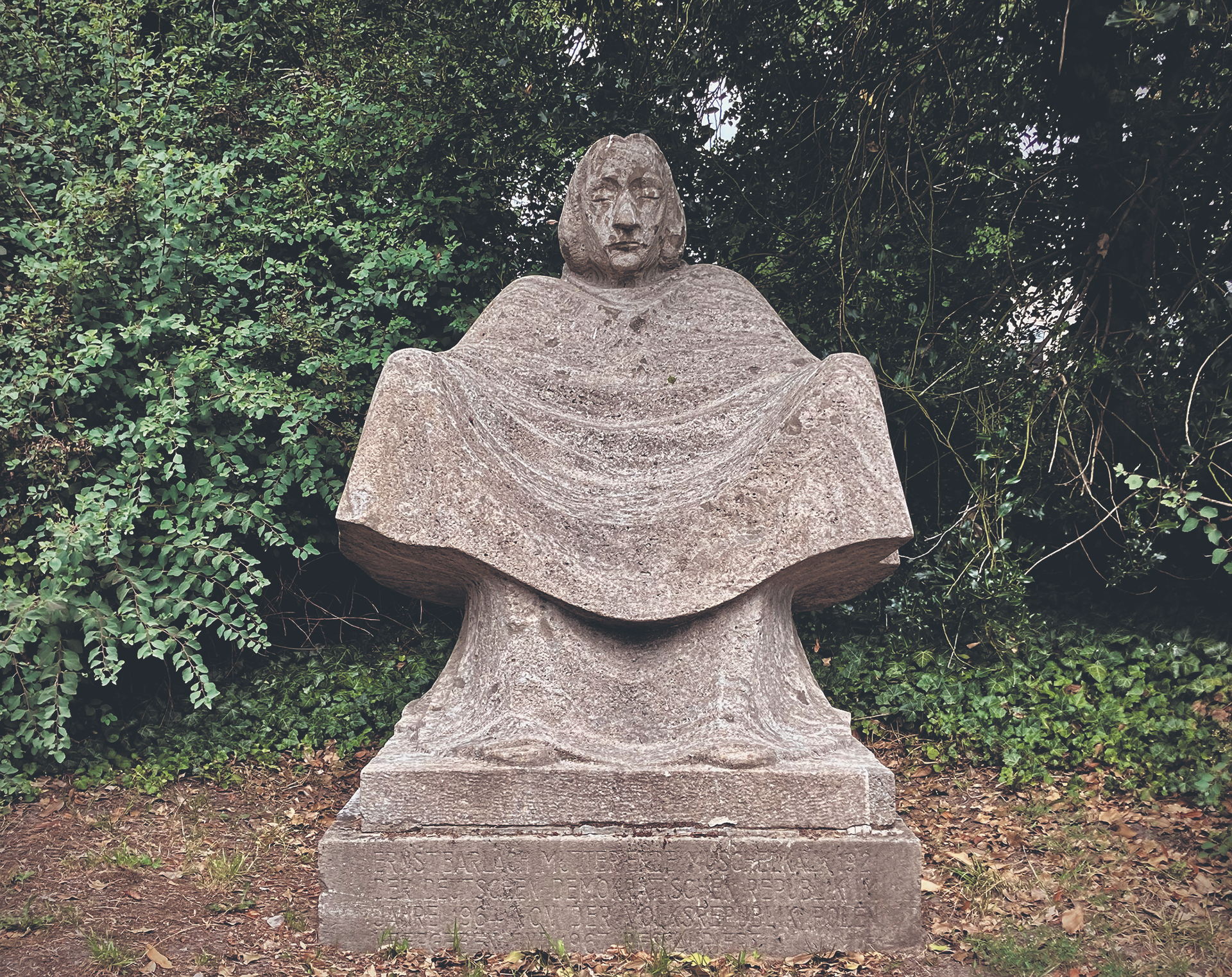 Wieder zurück: Das Barlach-Grabmal hat als Kopie wieder einen Platz auf dem Stettiner Zentralfriedhof