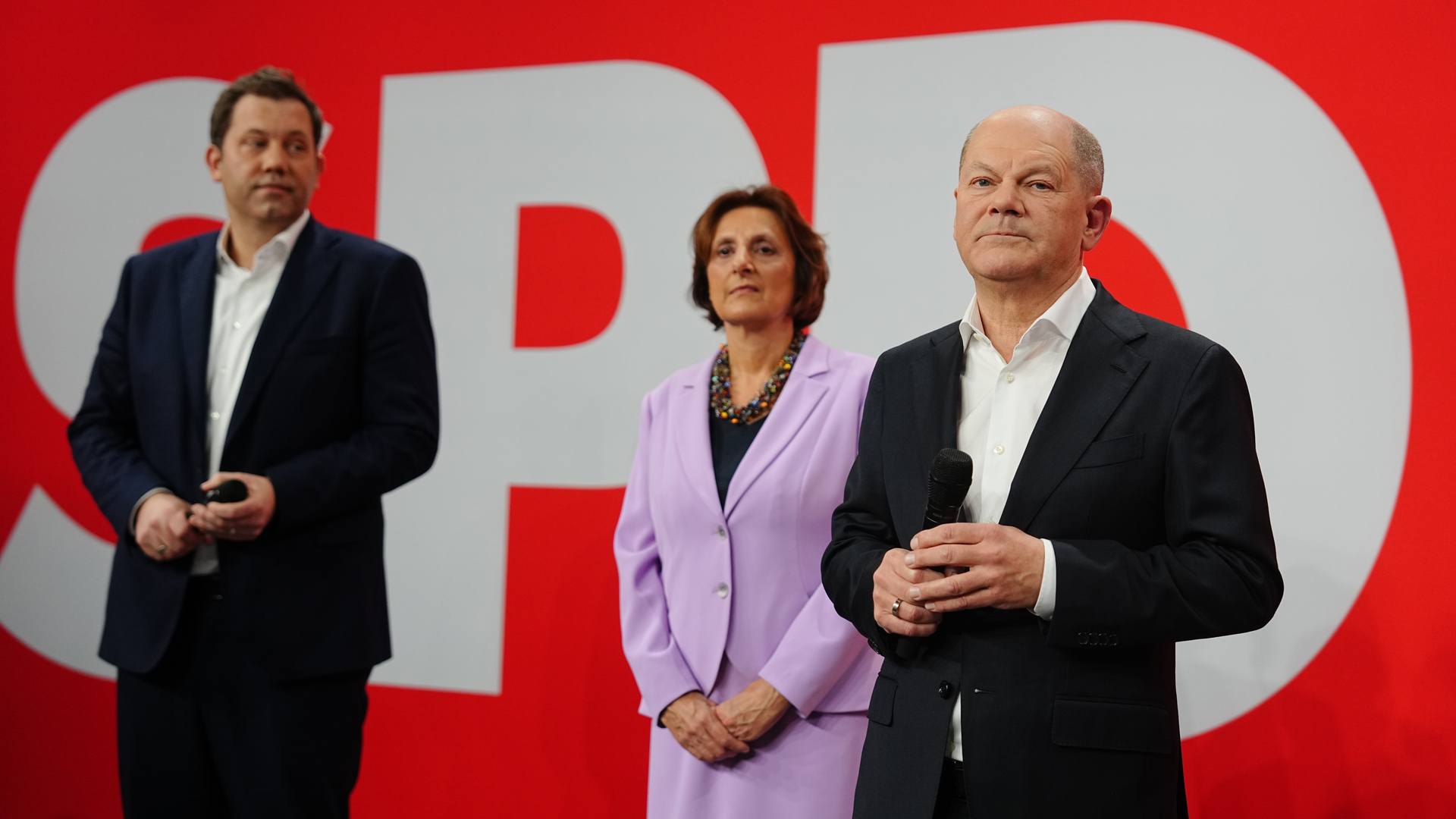 Am Tiefpunkt: Die SPD-Spitze mit Kanzler Olaf Scholz (r.) und dem Parteivorsitzenden Lars Klingbeil