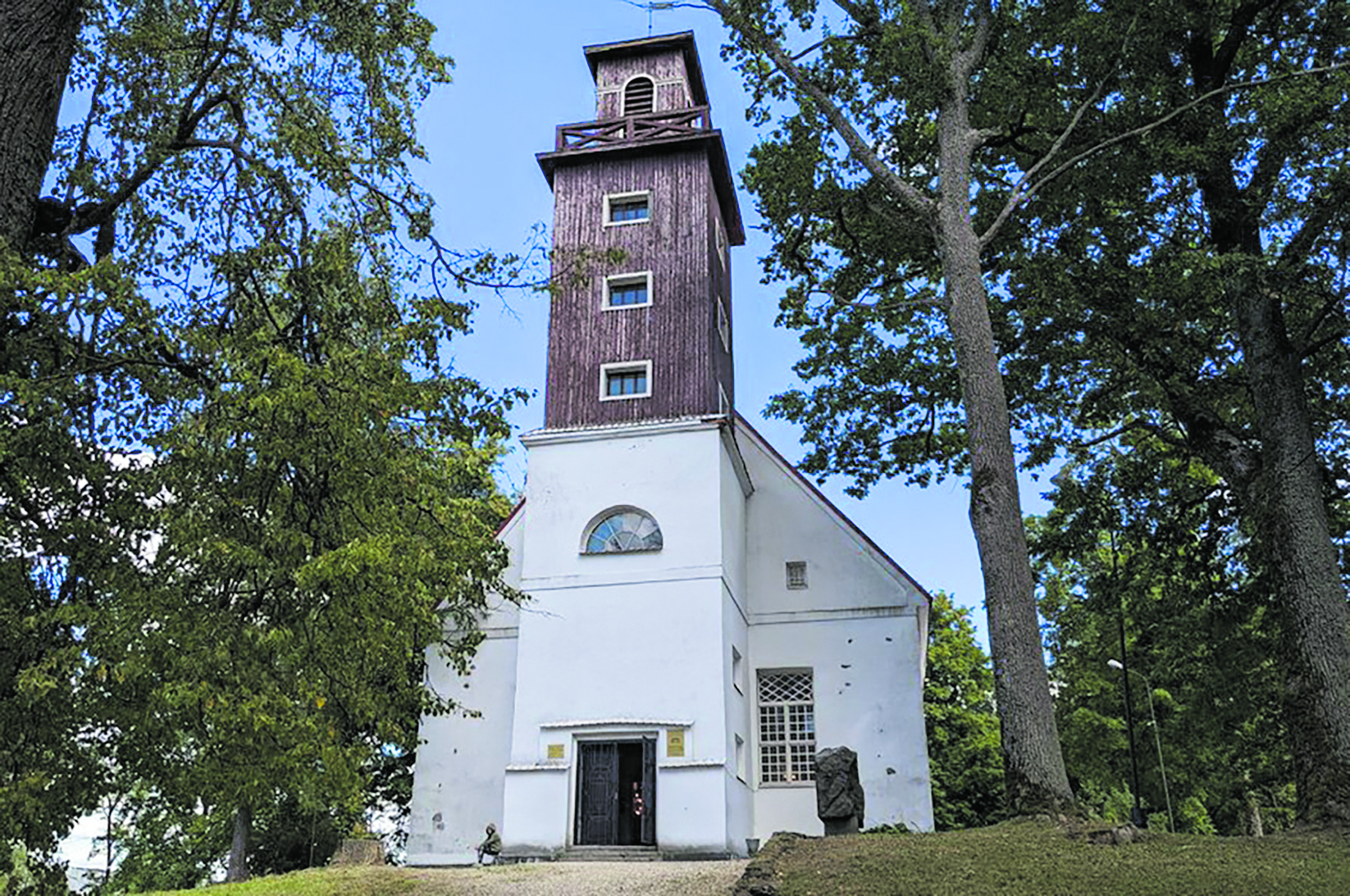 Kirche von Tollmingkehmen: In einem der Gebäude des ehemaligen Gotteshauses befindet sich das umstrittene Museum