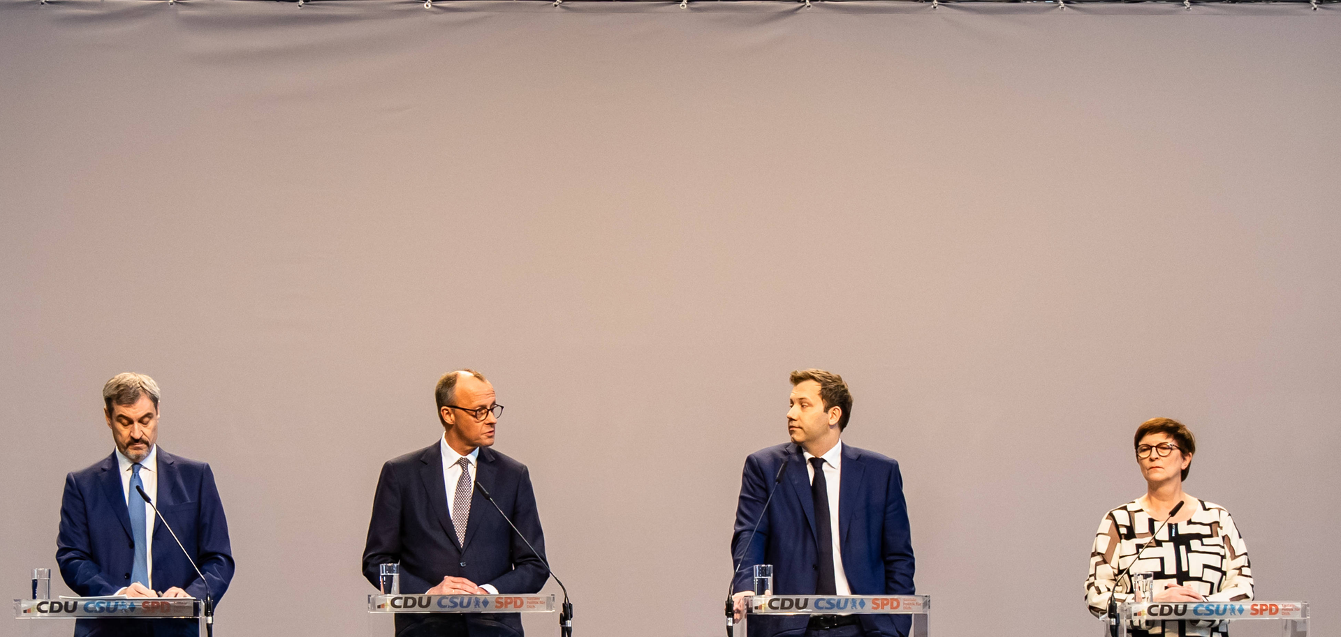 Vor großen Herausforderungen: Die Spitzen der künftigen Regierungsparteien, CSU-Chef Söder, CDU-Chef Merz sowie die SPD-Vorsitzenden Klingbeil und Esken (v.l.)