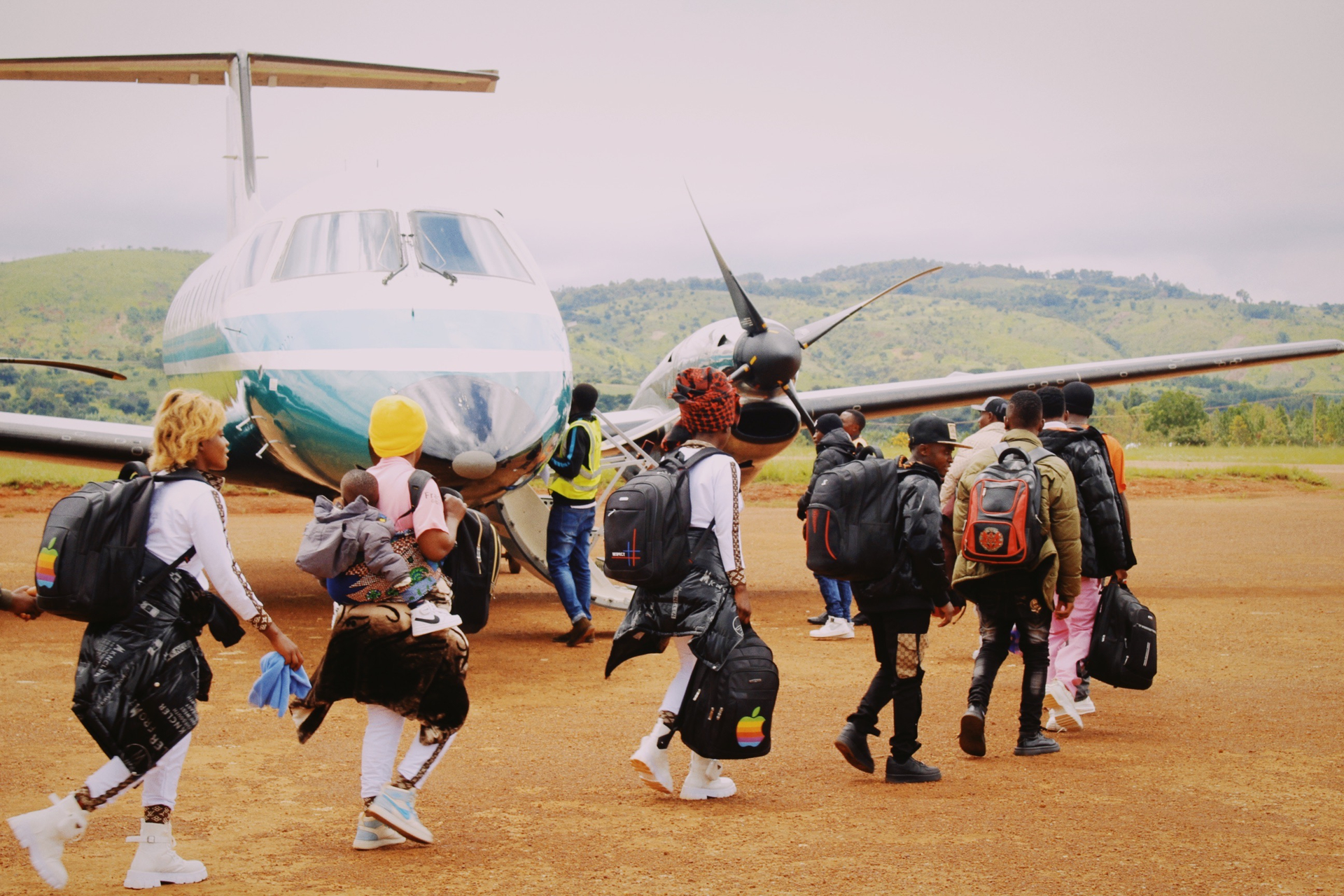 Zahl steigt seit Jahren stark an: Kongolesische Asylsucher vor ihrem vom UNHCR organisierten Abflug