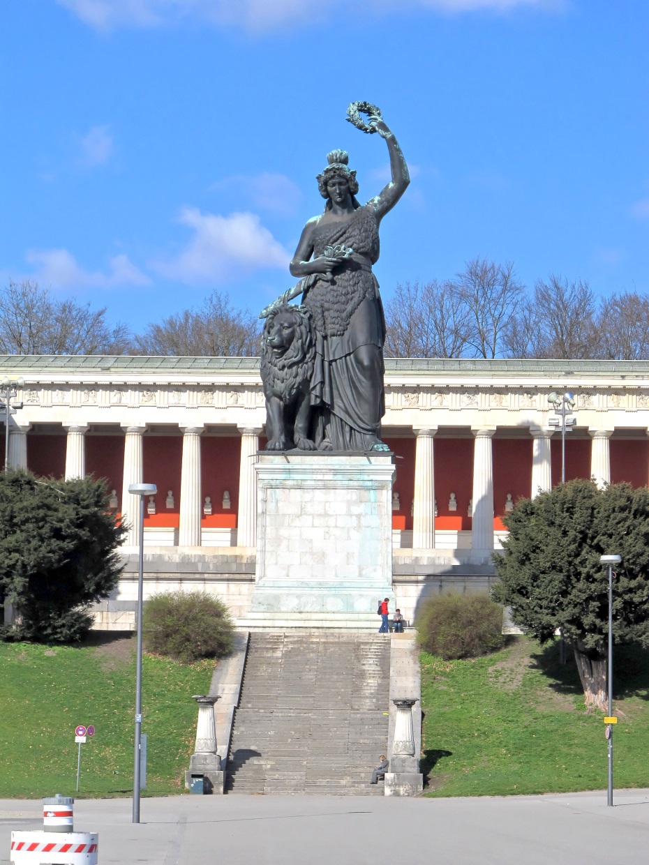 Deutschlands einzige begehbare Großbronze