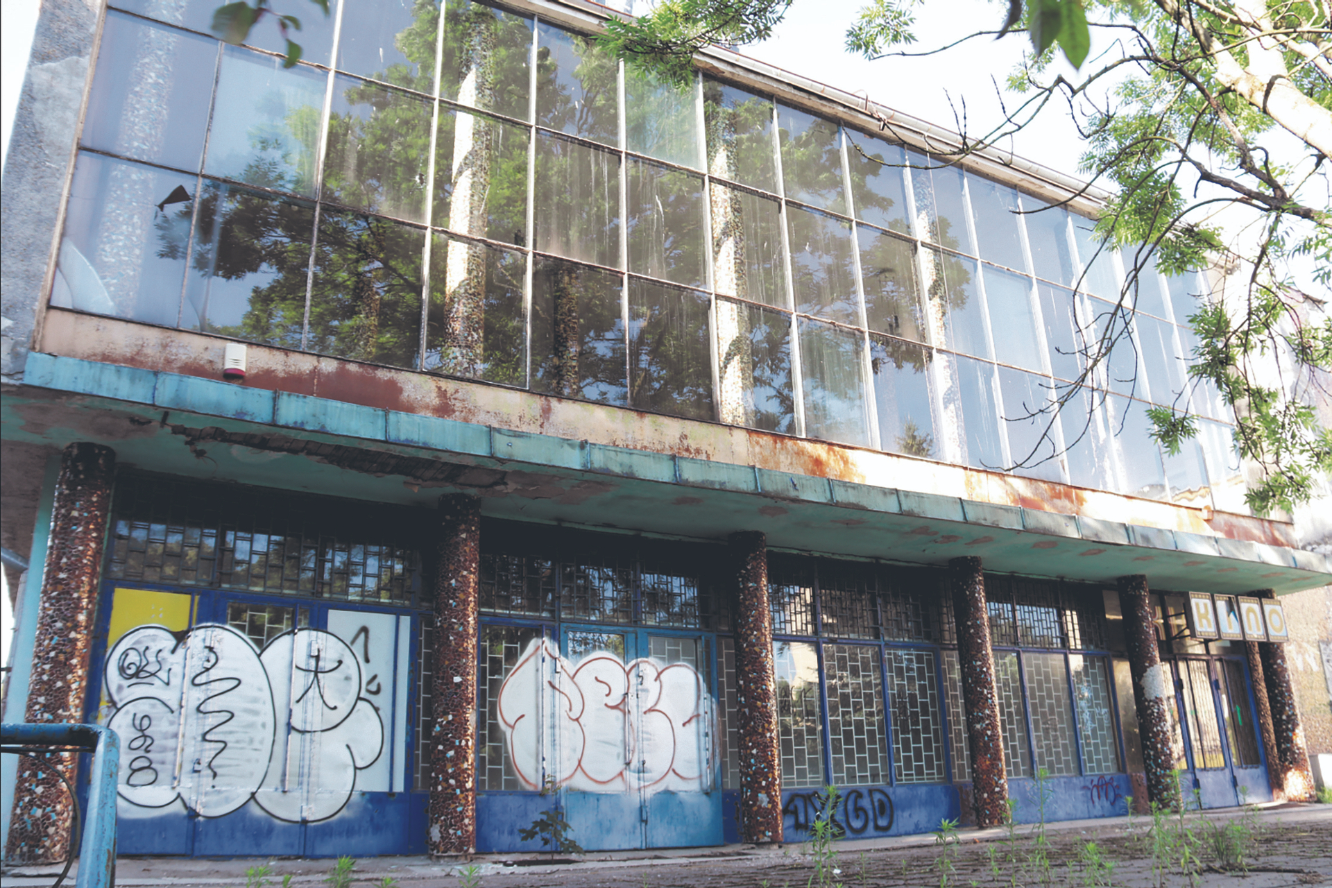 Noch ist es eine Ruine: Das alte Lötzener Kino