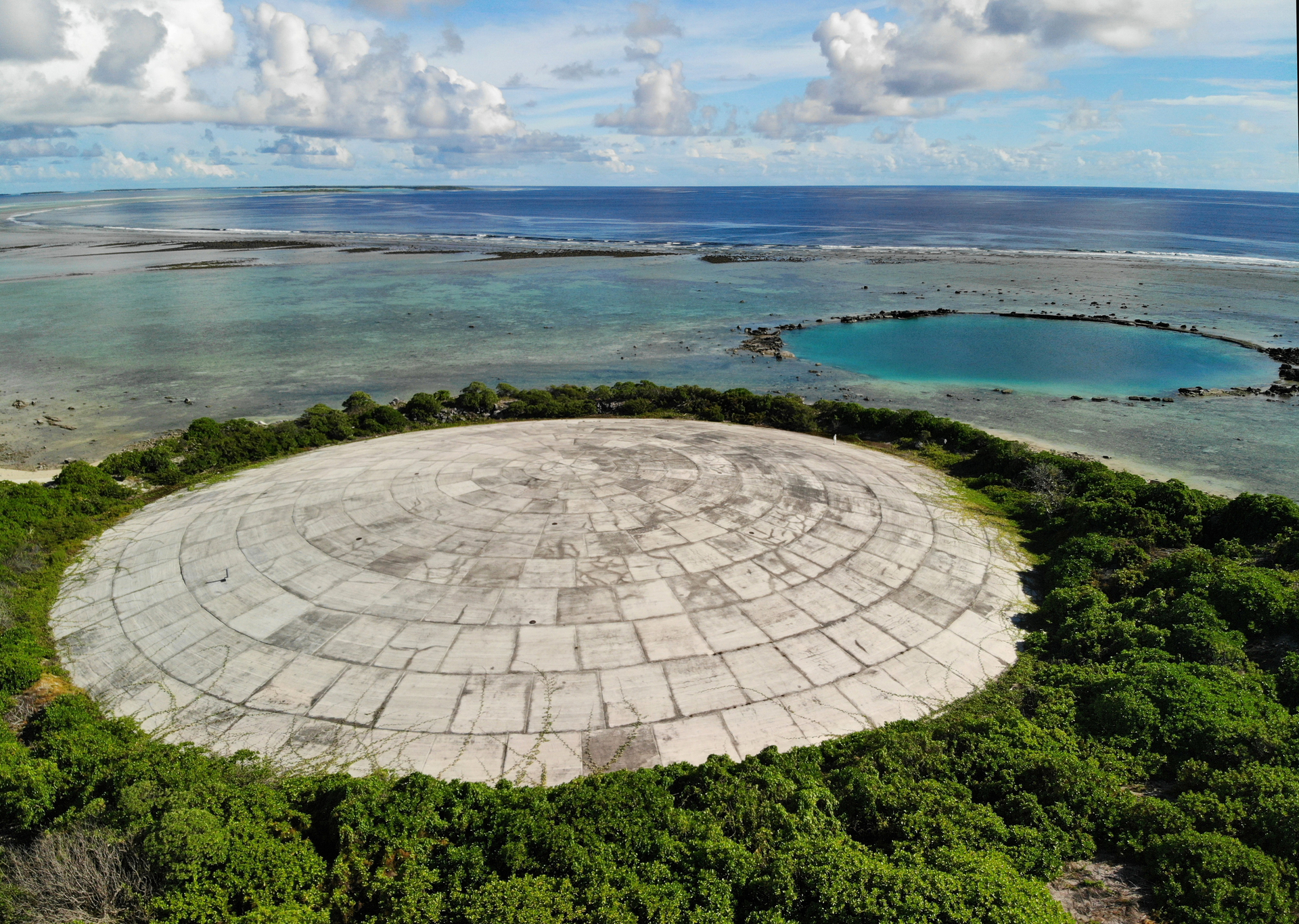 Tödliche Hinterlassenschaft der USA auf den Marshallinseln: Ein Betondeckel soll die Umwelt vor dem Atommüll schützen