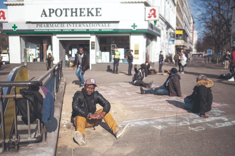 Offensichtliche Schieflage: Während die Bürger die Folgen der unkontrollierten Migration täglich spüren, werden diese – wie hier am Hamburger Steindamm – von Meinungsführern im rot-grünen Lager noch immer bestritten