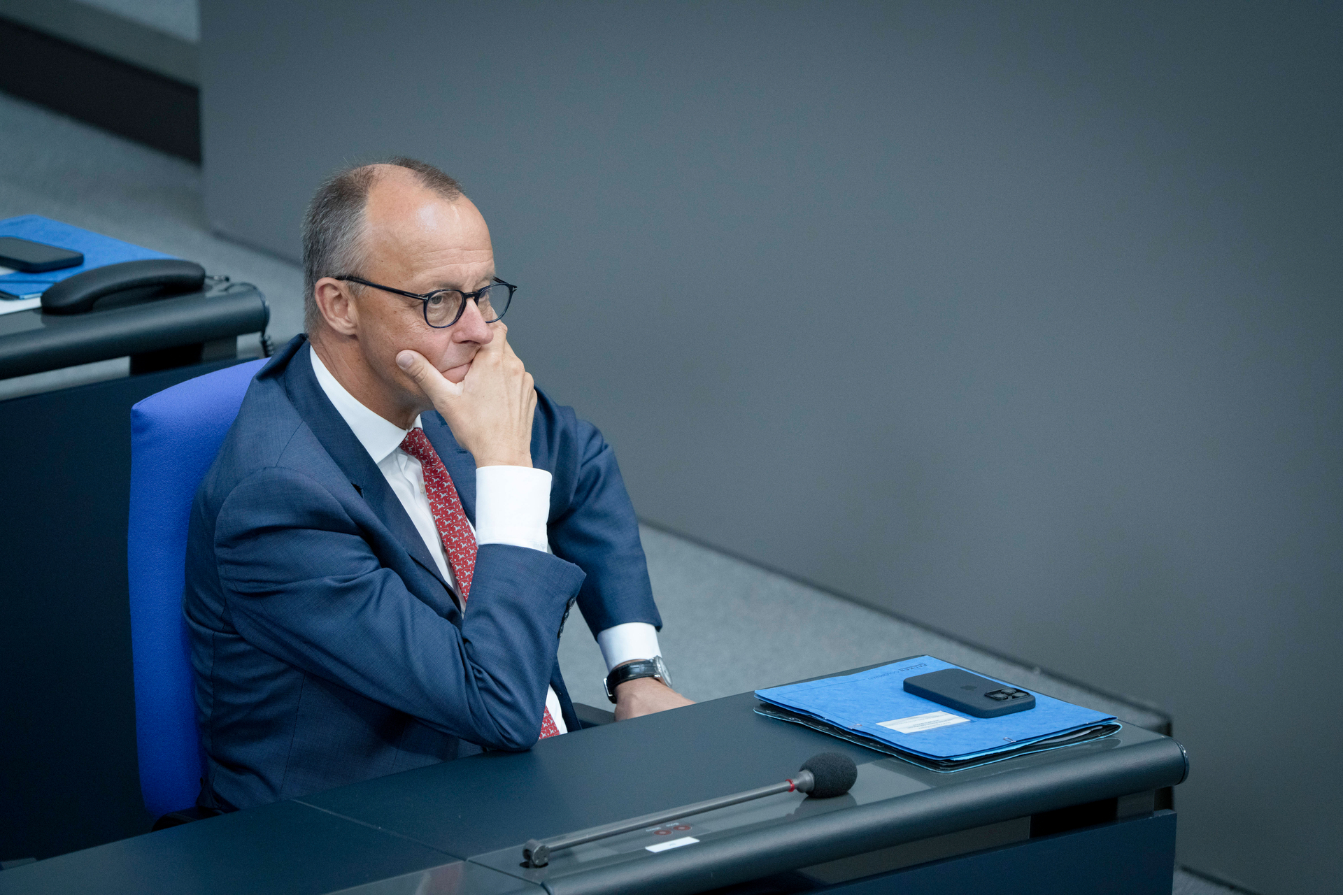 Hält an seiner erfolglosen AfD-Strategie fest: Bundeskanzler Friedrich Merz 