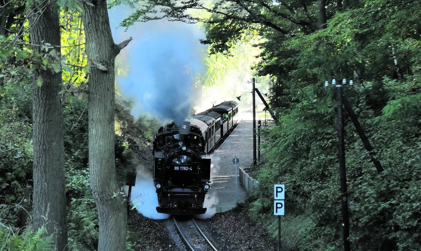 Die Dampflok 991782-4: Überall wo Dampfloks unterwegs sind, finden sich zahlreiche Liebhaber der alten Technik ein