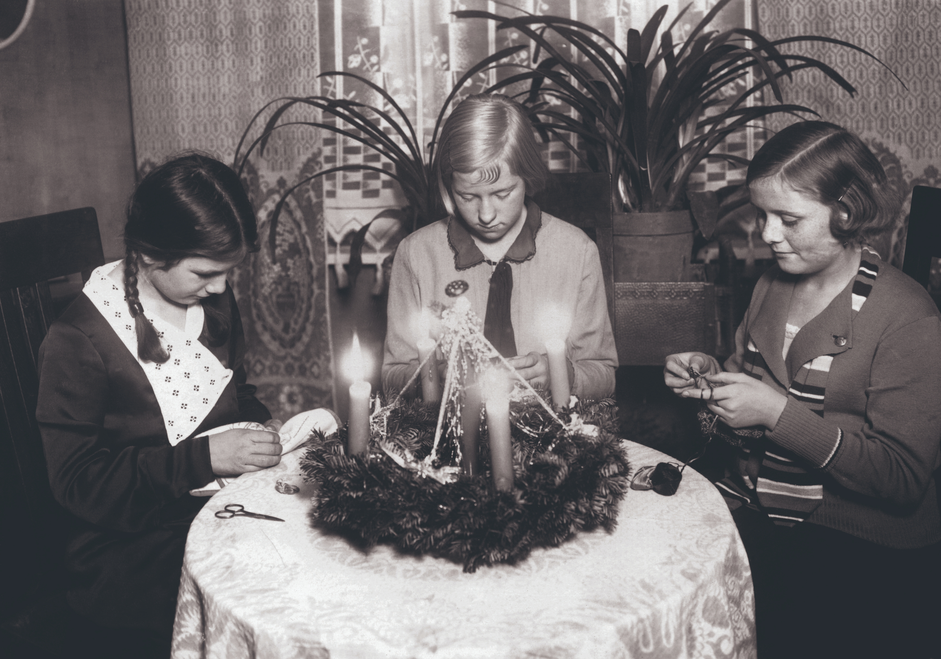 Zelebriertes-Brauchtum-Festtags-Sitten-im-deutschen-Osten