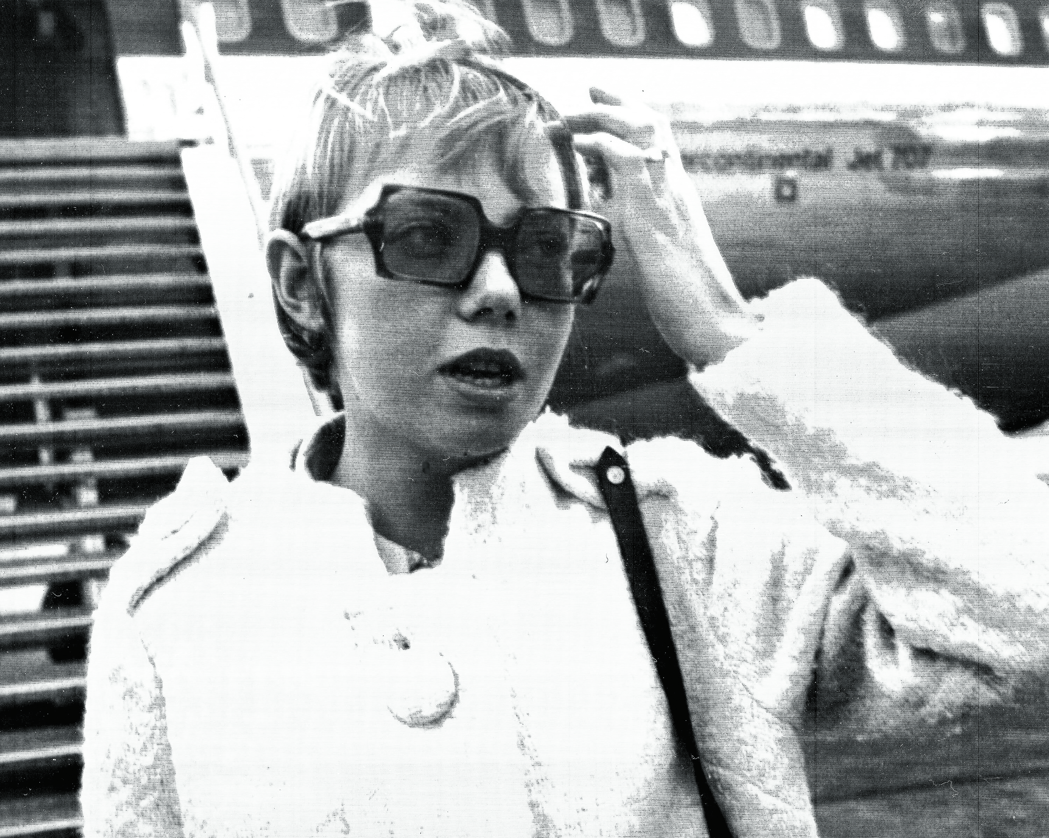 Wie durch ein Wunder am Leben geblieben: Juliane Koepcke bei ihrer Ankunft in Frankfurt (Main) am 7. April 1972