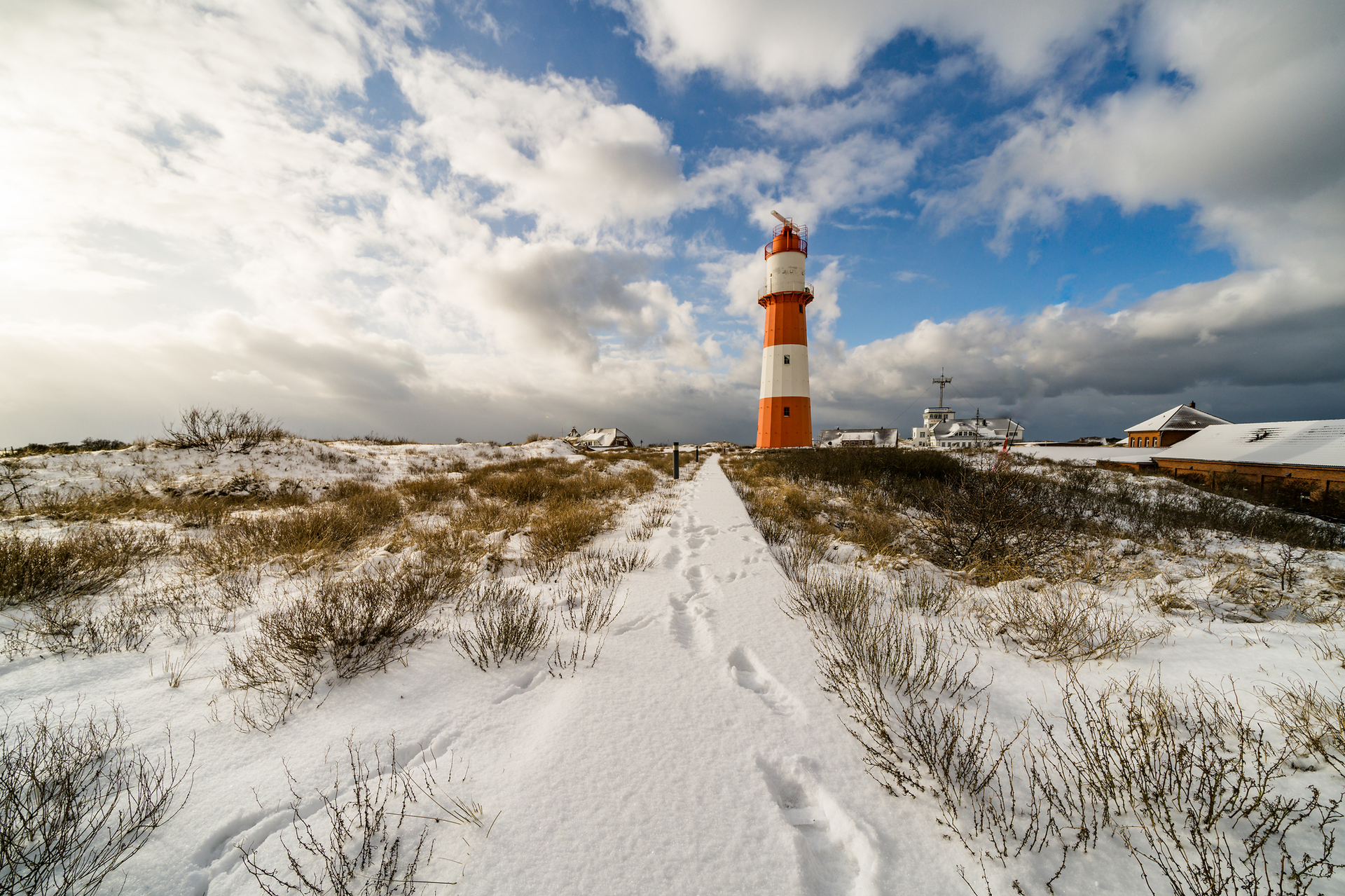 An schneereichen Wintertagen entfaltet Borkum einen ganz eigenen maritimen Charme