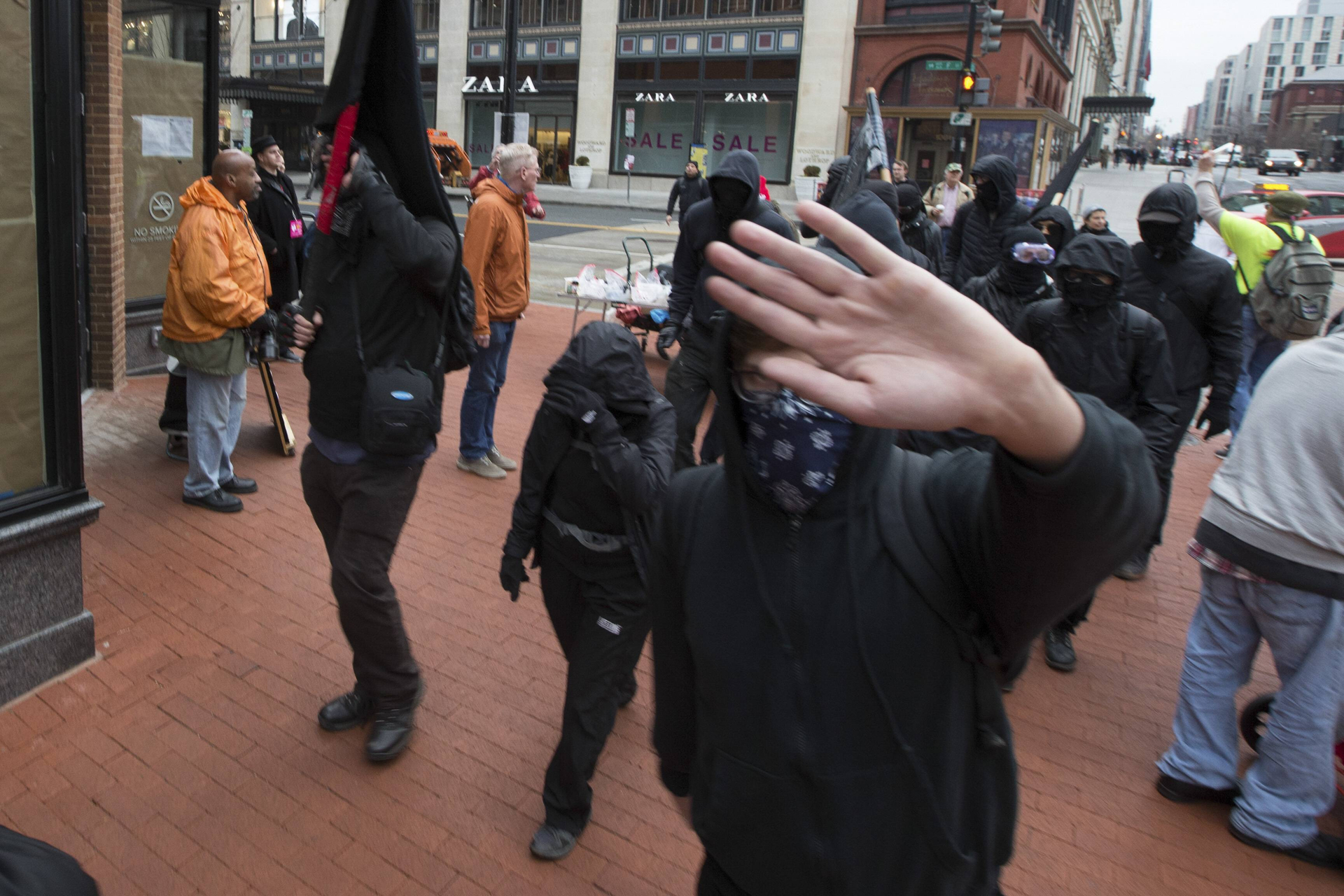 Deutschland-Der-blinde-Fleck-wie-linker-Extremismus-wachsen-konnte