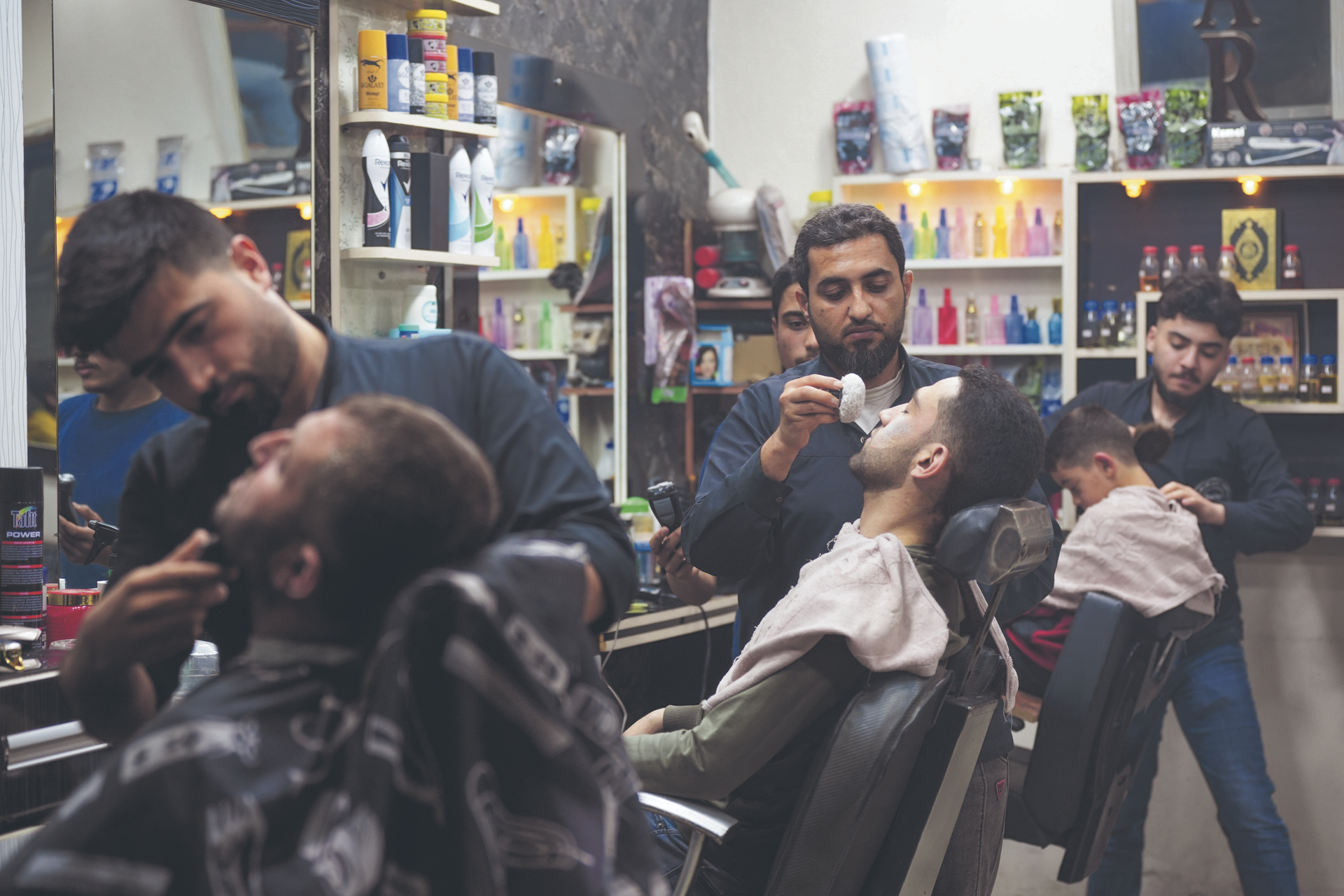 Hat mit dem ehrbaren Friseurhandwerk nichts zu tun: Viele Barbershops gehören Araber-Clans und sind Tatort für Geldbetrug