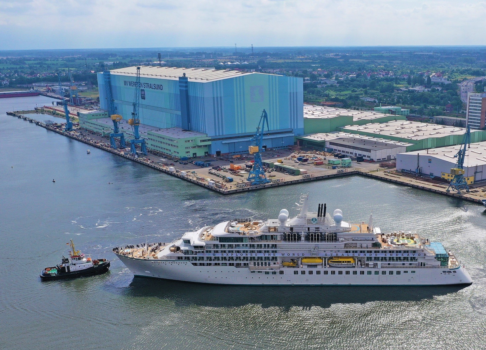 MS „Crystal Endeavor“, das letzte auf der Volkswerft gebaute Schiff, am 10. Juli 2021: Das erste neue Projekt 2026 soll die Fertigstellung und Endausrüstung des neuen Fischereiforschungsschiffes „Walther Herwig“ sein