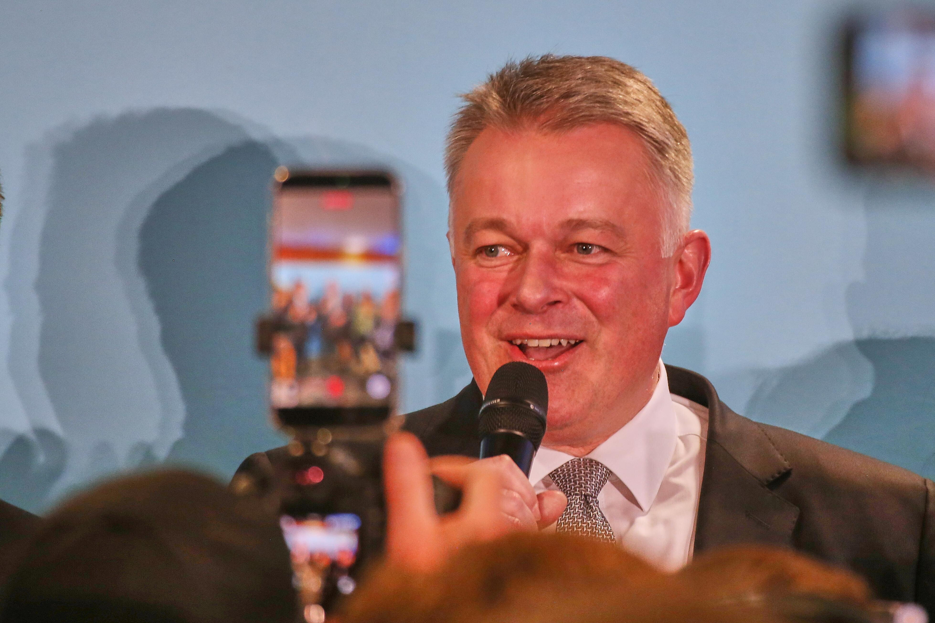 Ein strahlender Sieger: Gordon Schnieder (CDU) hat die Landtagswahlen in Rheinland-Pfalz klar gewonnen