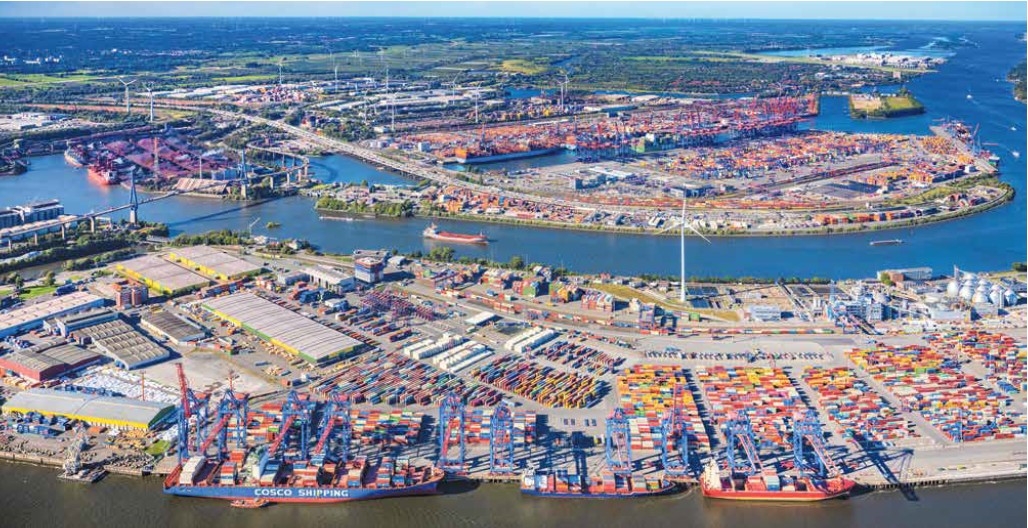 Feindbild Globalisierung: Container-Umschlag im Hamburger Hafen