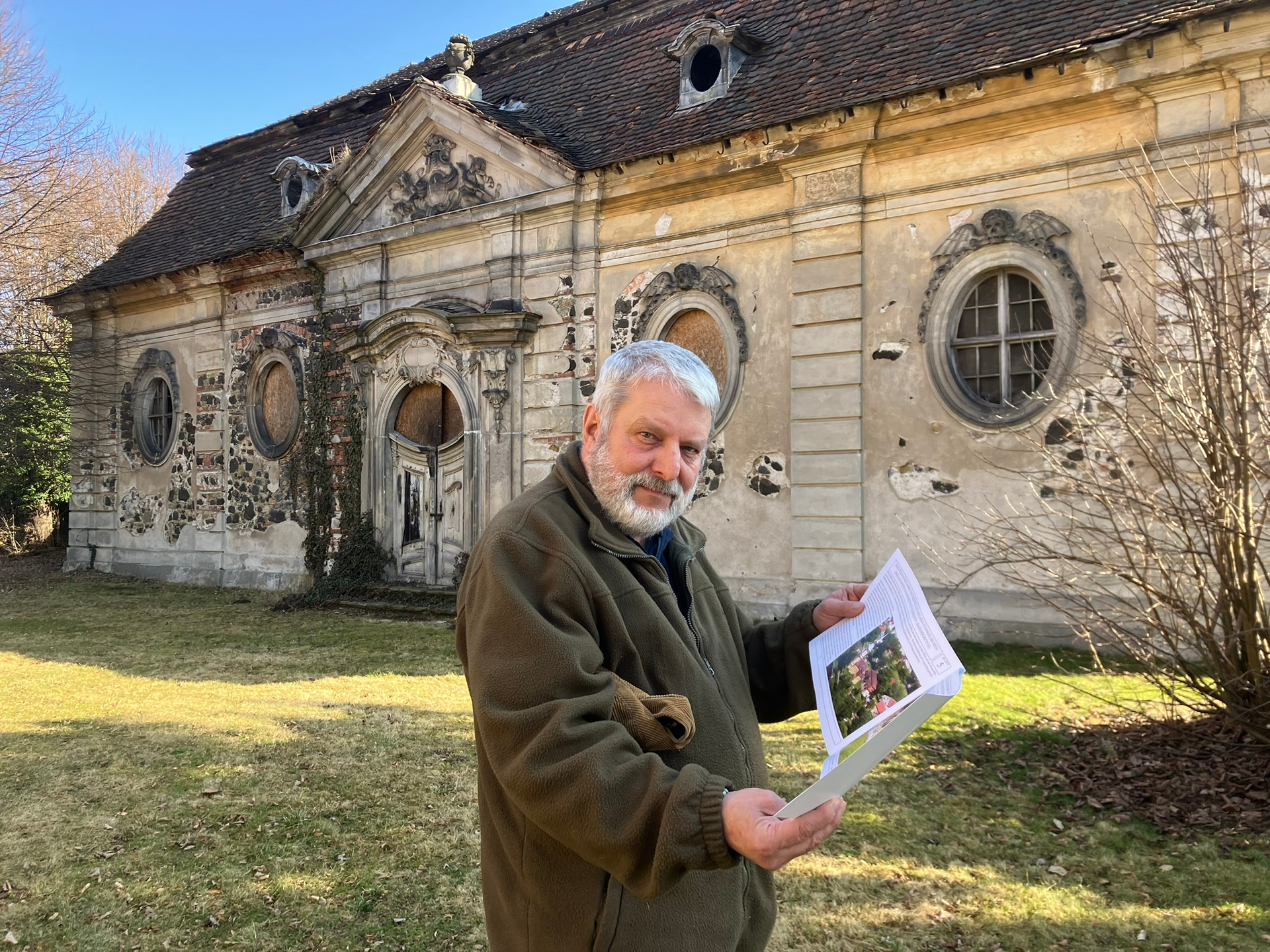 Dr. Andreas Bednarek will der Gruft der Stiftsdamen in Radmeritz wieder zum alten Glanz verhelfen