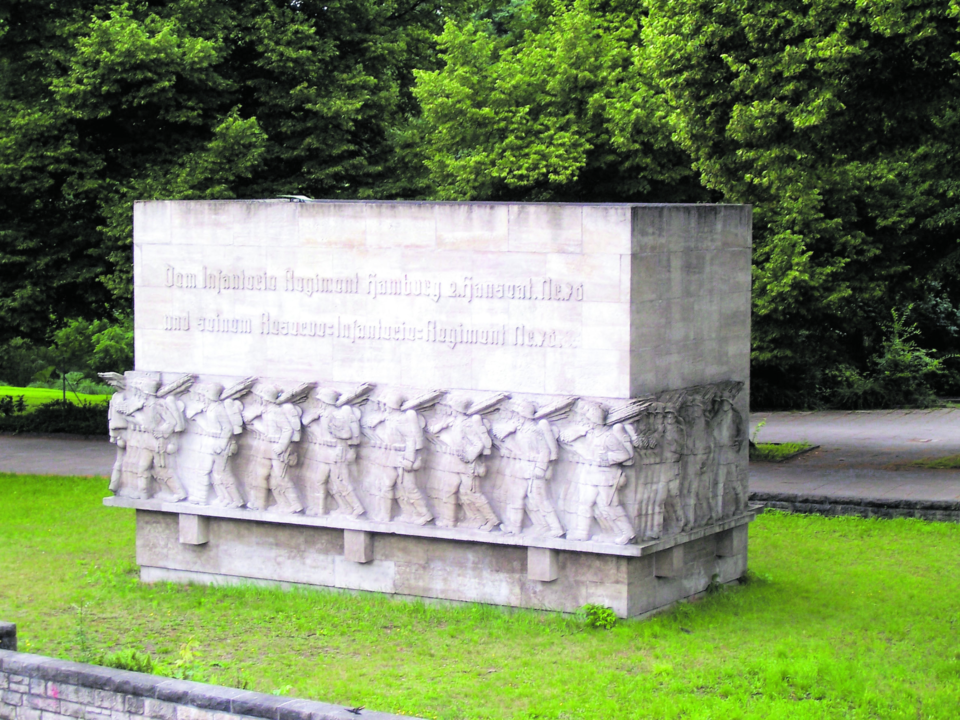 Das Hamburger „76er Denkmal“ von Richard Kuöhl