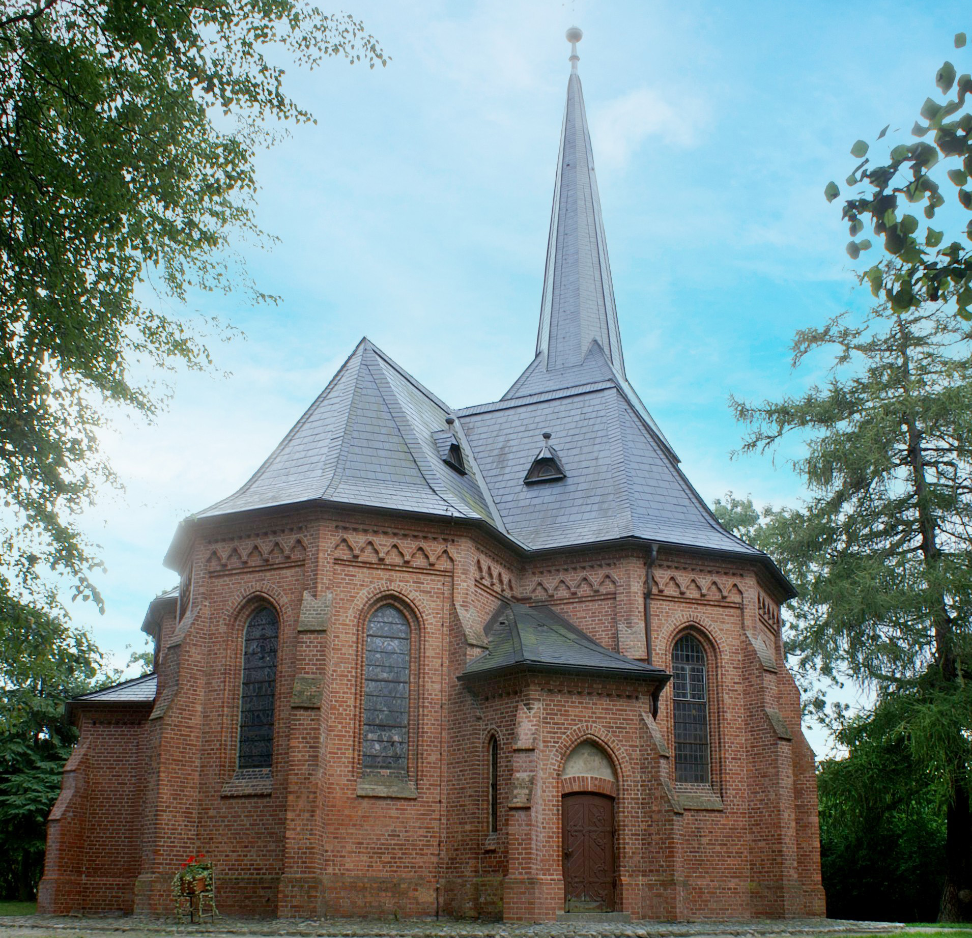 Erbaut 1891 bis 1893: Die Wartislaw-Gedächtniskirche zu Stolpe an der Peene