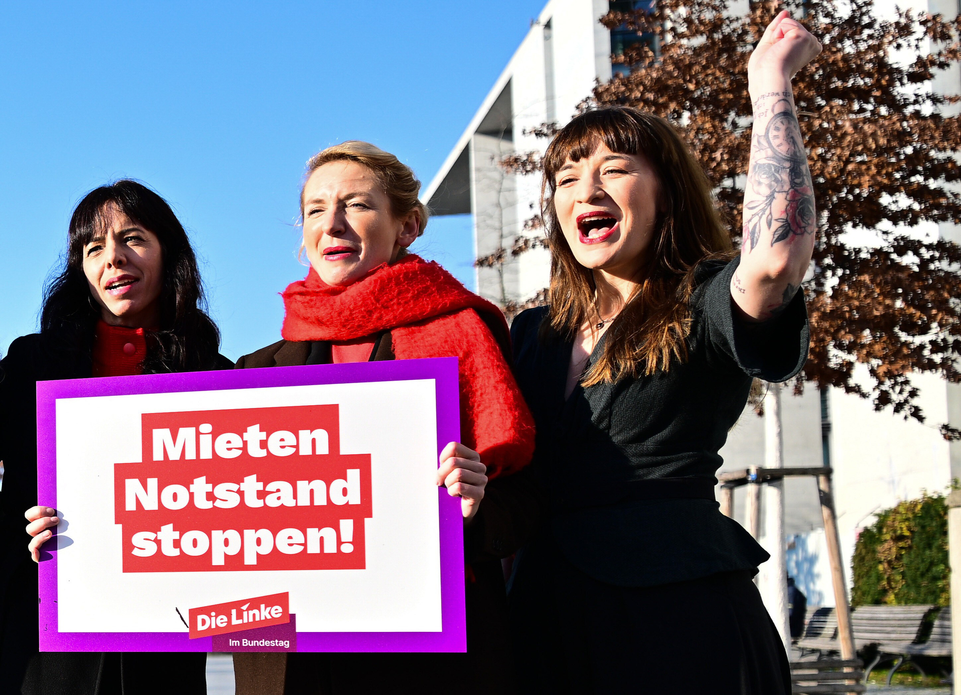 Drei linksradikale gesellschaftspolitische Brandstifterinnen: Elif Eralp, Ines Schwerdtner und Heidi Reichinnek