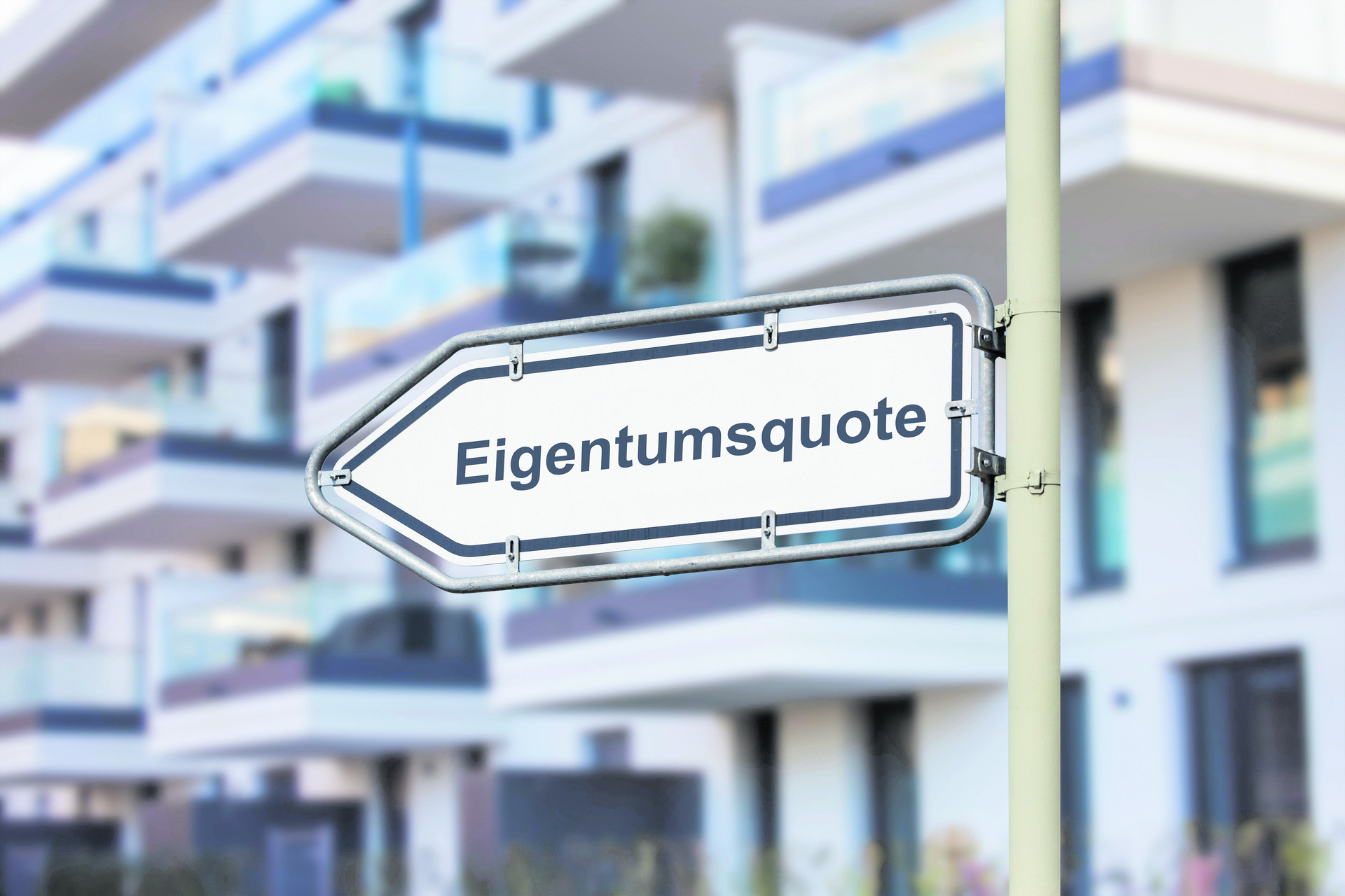 Es muss ja nicht immer gleich die schicke Villa sein – auch eine Eigentumswohnung ist ein geeigneter Anfang zum Vermögensaufbau